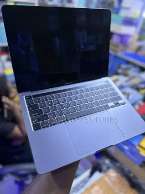 Laptop Apple MacBook Pro 2020 16GB Intel Core I7 SSD 256GB