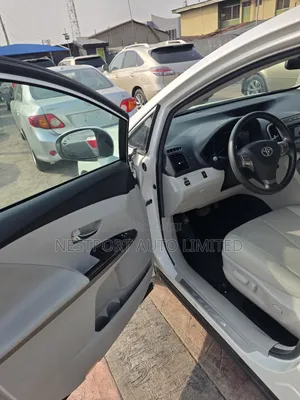 Toyota Venza V6 AWD 2012 White