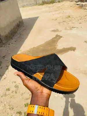 Male Suede Palm