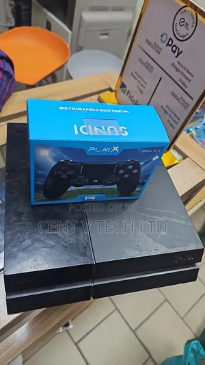 Playstations 4 Fat With 9 Games