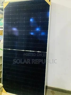 585w Jinko Mono Solar Panel