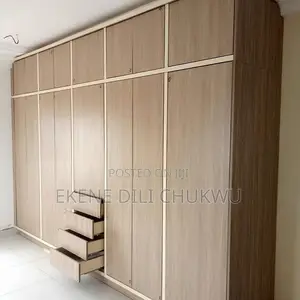 “Full-Option Modern Inbuilt Wardrobe With Top Bottom Profiles”