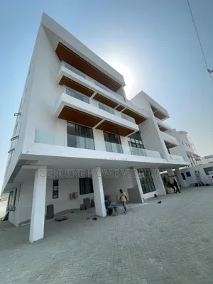2bdrm Apartment in Lekki Phase 1 for sale