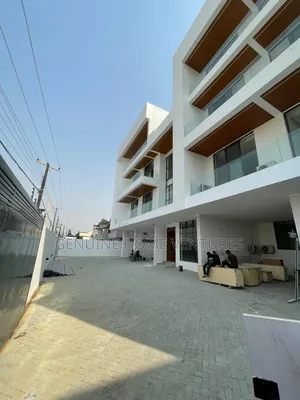 1bdrm Apartment in Lekki Phase 1 for sale