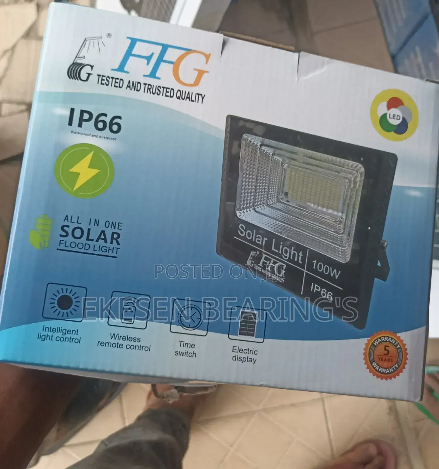 100 Watts All in One Solar Flood Light