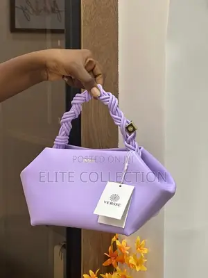 Luxe Versse  a Premium Classy Leather Handbag Size: Medium