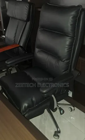 Cushioned Executive Leather Office Chair