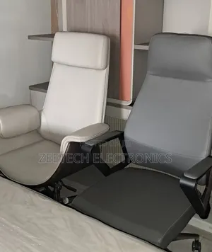 Executive High-Back Leather Swivel Office Chair.