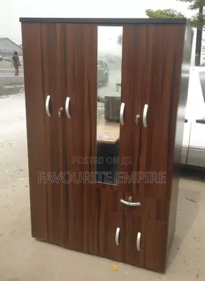 4ft Wardrobe With Mirror