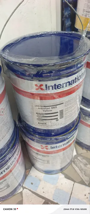 20-Liter Drum of International Interlac 665 Yellow Paint.