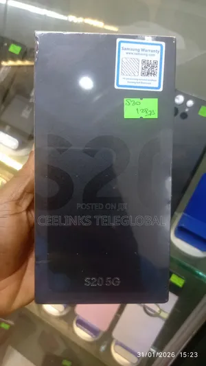 New Samsung Galaxy S20 128 GB Black