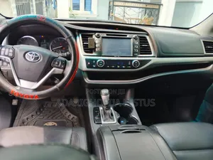 Toyota Highlander 2016 Silver