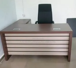 High 1.6 Quality Modern Office Table