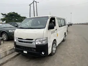 Toyota HiAce 2012 White