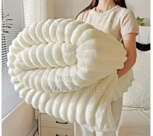 Super Soft Plush Throw Blankets (6/6 Size)