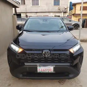 Toyota RAV4 LE AWD 2023 Black