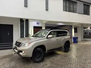 Lexus GX 460 Premium 2012 Gold