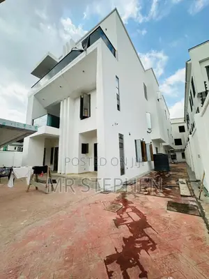 Exquisitely Built 7 Bedroom Fully Detached Duplex at Ikeja Gra
