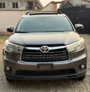 Toyota Highlander Limited Platinum 4dr SUV AWD (3.5L 6cyl 6A) 2015 Gray