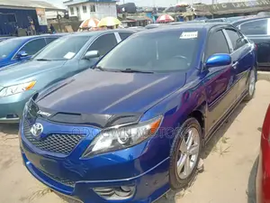 Toyota Camry SE 4dr Sedan (2.5L 4cyl 6A) 2011 Blue