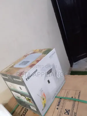 Hisense Ice Maker With Large Ice Capacity