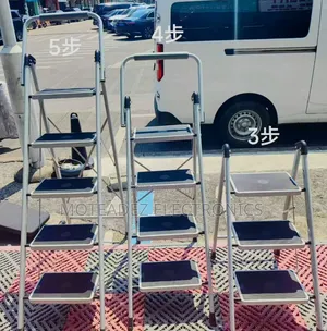 3, 4, 5 Layers Heavy Duty Indoor/Outdoor Ladder W/Strong Holding Base