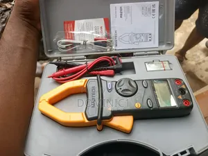 Mastech Ms2101 Ac/Dc Digital Clamp Meter.