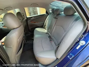 Hyundai Sonata GLS Sedan FWD (2.4L 4cyl 6A) 2011 Blue