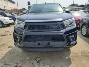 Toyota Hilux 2020 Black