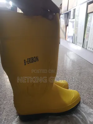 Industrial Yellow Safety Boots