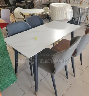 Marble Dinner Table Set With 4 Chair