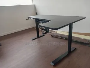 Electronic Adjustable Gaming Table