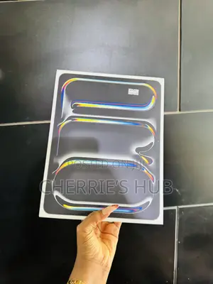 New Apple iPad Pro 13 (2025) 256 GB Black
