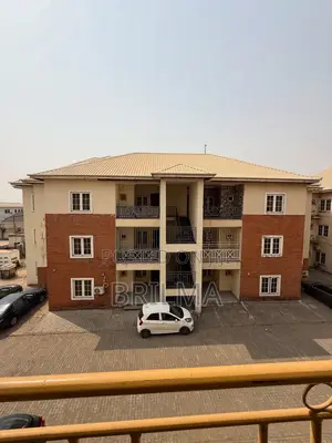 3bedrooms Flat With Bq