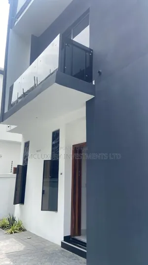 4bdrm Duplex in Lekki for sale