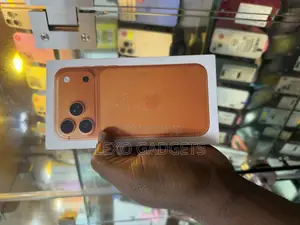 New Apple iPhone 17 Pro Max 256 GB Orange
