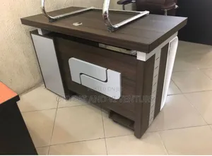 Boss Office Table With 3 Lockers Drawers