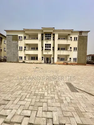 3bdrm Block of Flats in Kukwaba District, Galadimawa for sale