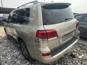 Lexus LX 570 AWD 2015 Gold