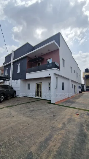 4bdrm Duplex in Emmanuel Estate, Idishin for sale