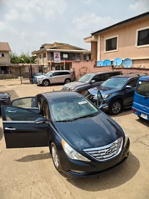 Hyundai Sonata Limited 2.0T Sedan (2.0L 4cyl 6A) 2012 Black