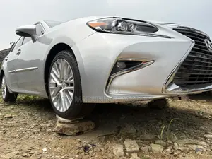 Lexus ES 2013 Silver