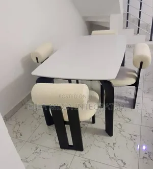 Dinning Set Table With 4seaters Chair