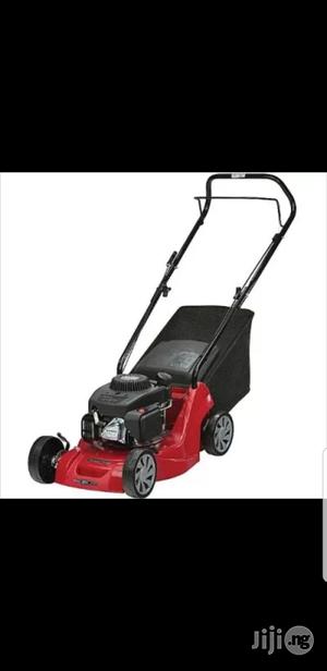 6.5hp Petrol-Powered Lawn Mower - Grass Cutter