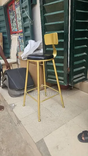 Bar Stool / Kitchenette