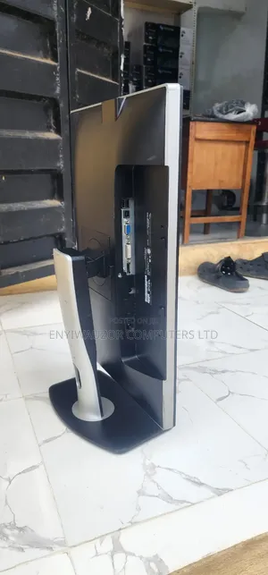 Dell Ultra Sharp U2412m