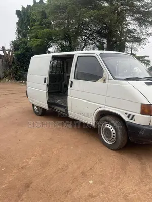 Volkswagen Transporter 2005 White