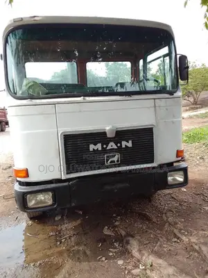 Man 1998 White