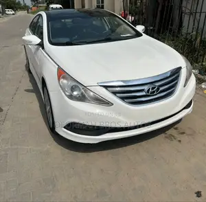 Hyundai Sonata GLS 4dr Sedan (2.4L 4cyl 6A) 2014 White