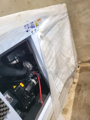 Low Diesel Consumption Engine 40kva Soundproof